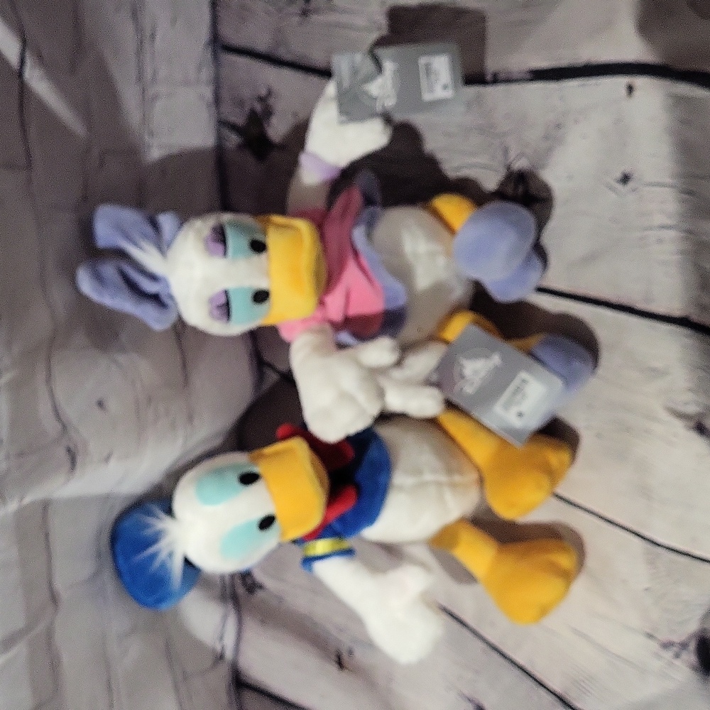 Daisy Duck - ONLY (no Donald)